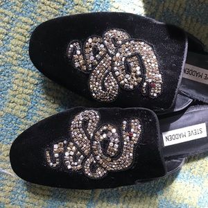 Steve Madden Hugh Velvet Mule with Snake Design
